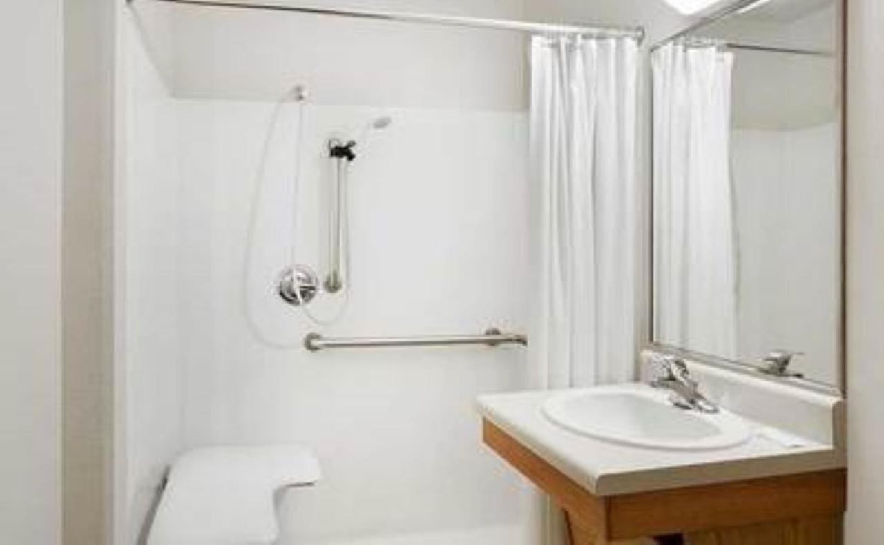 Woodspring Suites Allentown Bethlehem Exterior photo