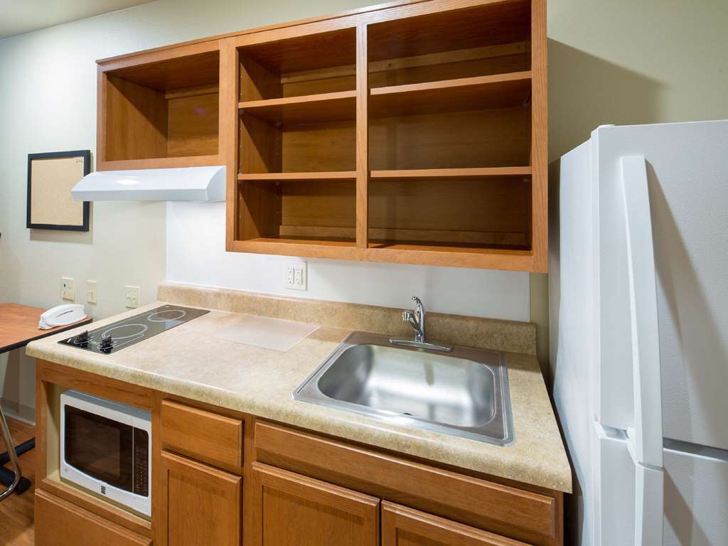 Woodspring Suites Allentown Bethlehem Room photo
